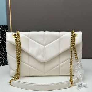 2023 Luxury Classic Womens Crossbody Chain Bag Burst Ringer Japanese Japansk ny stor kapacitet Retro Small Rökelse Vind Axils Classic Cloud Bag