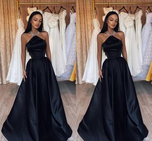 Dubai Arabski Czarny Linia Linia Evening Sukienki Długa dla kobiet w rozmiarze Plus w rozmiarze szyi satynowa satyna urodzinowa celebryta konkurs