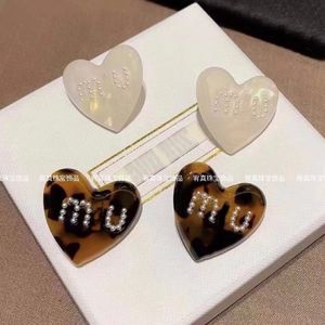 Miu Women's Resin Earrings French Vintage Brown Cream White Letter Heart Heart Earrings