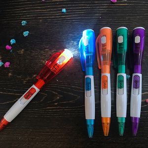 Creative Office Stationery с новым фонариком Multifunction Ballpoint Pen School Office Supports Speaking Pen Led Lighted Написание ручек DH865