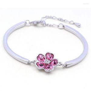 Bangle BN-00058 Crystal Flower Cuff-armband Silverpläterad juveler för kvinnor Tillbehör Söt armband Graduation 2023 Gåvor