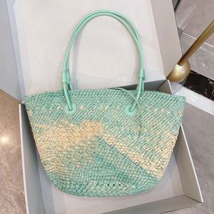 Bolsas de mão trançadas Bolsa de compras Sacola de praia Cesta de vegetais Moda Letras Alça de couro Bolsas de ombro para fim de semana de verão