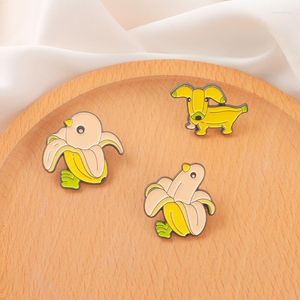 Broches Banana Esmalte Alfinetes Bonitos Desenhos Animados Frutas Com Variedade de Poses Broche Engraçado Crachá Para Crianças Jaqueta Mochila Jóias Presentes Atacado