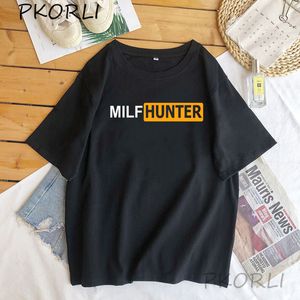 Milf Hunter T Shirt Komik Şaka Erkekler Pamuk Kısa Kollu T-Shirts Yaratıcı Tasarım Yetişkin Erkek Üstler Tee Homme Casual Street Giyim