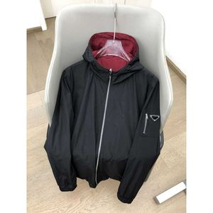 Spring and summer men's hooded nylon fabric loose jacket, nylon fabric touch soft and comfortable, waterproof fabric, dirty and easy to clean, the version of fashion.