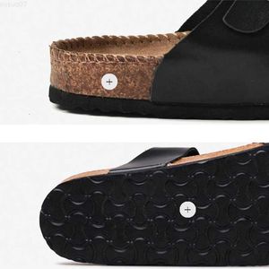 Slippers Cork Мужские шлепанцы летние мужчины сандалий Sandals Slippers Beach Casual Shoes для мужчин Две пряжки мужчина из сандалии для сандалики.