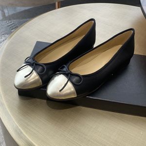 Flat heel loafers Ballet Flats Classic Designer Dress shoes Slip on cowhide Dance shoes fashion women black round toe shoe sandal Lady leather bowknot with box bowtie