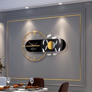 壁時計アクリルメタルクロックモダンデザイン装飾ライトラグジュアリーファッションバックライトミュートホームデコレーション