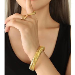 Pulseira larga e estreita estilo elástico pulseira de aço titânio banhado a ouro acessórios para meninas na moda cool hip hop dobrado