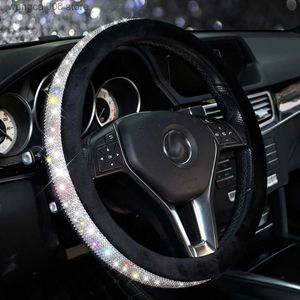 Capas para volante 2022 Bling Diamond Strass Crystal Car Steering Wheel Cover PU Leather Auto Styling Acessórios para carro T230717