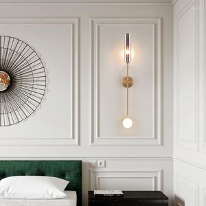 Lampada da parete postmoderna in oro per interni in rame con vetro a LED, applique da comodino per soggiorno, camera da letto, sfondo