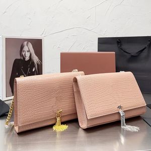 Женская сумка KATE с кисточками, дизайнерская кожа из крокодиловой кожи, металлическая сумка-цепочка с буквенной маркировкой, сумка-мессенджер с регулируемым ремешком, кошелек
