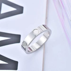 Modello amore designer anello fidanzata hip hop lusso bague spessa moda regalo ghiacciato anelli oro argento colore anello incisione anelli donna ZB039 F23