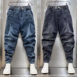 Jeans da uomo Pantaloni in denim Trendy Brand Harem allentato piegato Primavera ed estate Pantaloni lunghi versatili Korean Street 230718