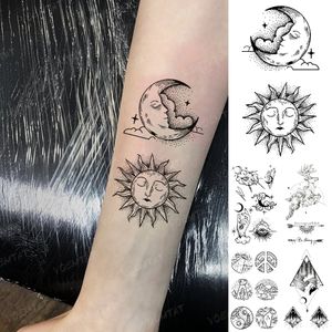 Autoadesivo del tatuaggio temporaneo impermeabile Moon Sun Black Line Geometric Flash Tatoo Donna Uomo Bambino Braccio Caviglia Body Art Tatuaggio finto Cool