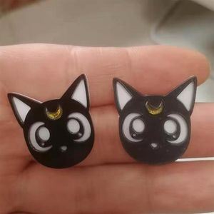Fashion Jewelry Black and White Cute Kitten Head for Girl Earring Acrylic Accessories230L