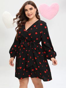 Basic Casual Dresses Finjani Plus Size Dresses For Women Summer Allover Heart Print Belted Midi Dress Elegant Heart Pattern Dress 230717