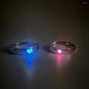 Cluster Rings Ajustável Punk Noctilucent Cute Heart Love Luminous Glow In The Dark Anel Para Homens Mulheres Amante Presente Festa de Halloween