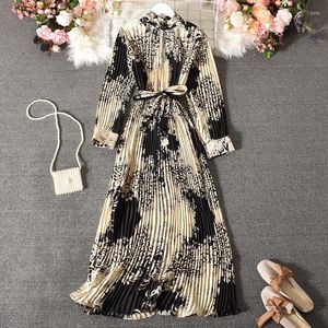 Casual Dresses Vintage Long Dress Full Sleeve 2024 Spring Fall Loose A-Line Printed Leopard Pleated Women Elegant Robe