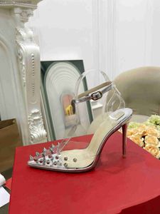 Sandaler Brudklänning Bröllopssko klackar Rhinestone Sandaler Kvinnor Skor äkta läder med Strass Pointed Closed Toe Party Red Shiny Shoes Z230803