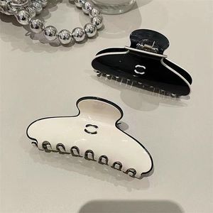 Designer clipes marca carta preto branco moda mulheres garras caranguejo menina tubarão clipe headwear barrette acessórios de cabelo