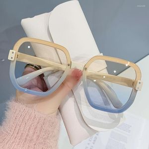 Sunglasses 2023 Trend Personality Gradient Ocean Piece Rice Nails Large Frame Sunshade Glasses Rimless Casual