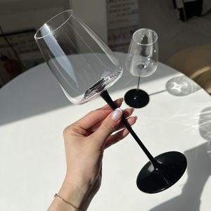 Şarap Gözlükleri Pinot Noir Kristal Cam Kırmızı Siyah Düz İnce Çubuk Kadeh Minimalist Bordeaux Şampanya Uzun Stil 230719