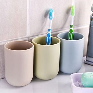 Чашки блюдцы экологически чистые кругие зубной щетки