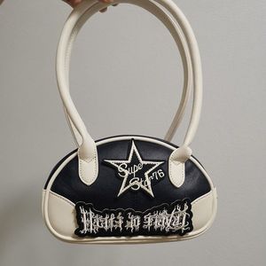 Kvällspåsar y2k retro baseboll handväska kreativ punk gotisk broderi mönster axelväska kvinnors pu läder motorcykel stil underkläder väska 230718