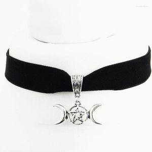 Pendant Necklaces Wicca Witchcraft Triple Moon Necklace Black Velvet Collar Charm Beads Connection Neck Brace For Women Jewelry Bijoux