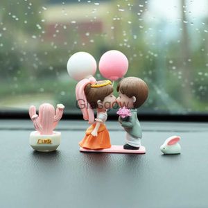 Interiördekorationer Bildekoration Söta tecknade par Action Figur Figurer Ballong Prydnad Auto Interiör Dashboard Accessoarer för flickor Gift X0718