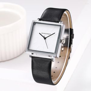 ساعة Wristwatches أزياء مجوهرات المرأة الإبداعية الكوارتز مشاهدة بسيطة سكوير ديل حزام حزام على مدار الساعة طالب الرياضة هدية أنثى ساعة معصم