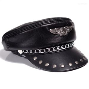Berets unisex prawdziwa skórzana czarna/brązowa lokomotywa punkowa płaskie kapelusze wojskowe dla mężczyzn kobiety