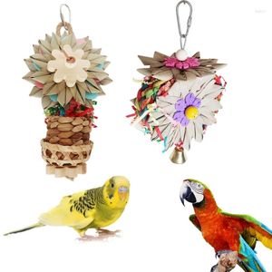 Altre forniture per uccelli Giocattolo per gabbia per pappagalli Uccelli vegetali naturali Molare Affidabile Morso masticabile Erba Trituratori di pappagalli colorati