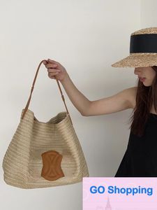 New Retro Straw Woven Vacation Beach Summer Artistic Women's Tote Shopping Bag Portable Shoulder Bags