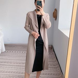 Kvinnors dikerockar Miyake veckad vindbrytare Autumn 2023 Mid-Längd Temperament Coat Thin Basic Long Sleeve Jacket For Woman