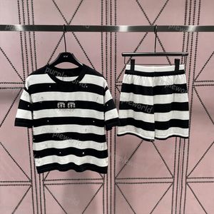 Womens Shorts Short Sleeve Two Piece Knitted Black White Striped Patchwork Suit Slim Ccrew Neck Top Girls Casual Suit227D