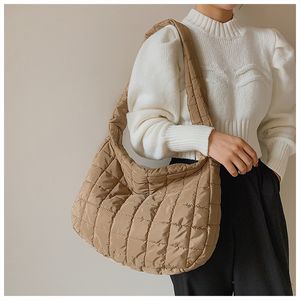 Autumn and Winter New Fashion Space Cotton Bag - Large Capacity Diamond Grid Dumpling Bag, Soft and Stylish Cloud Bag, Street Shot, Magazine Edition