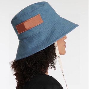Designer Bucket Hat with Strap Fisherman Hats in Denim and Calfskin Cap Rope Men Woman Beanie Sunhats Top Summer Sun Visor Accessories Khaki