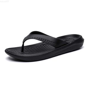 Terlik Erkekler parmak arası terlik yaz yeni flip flop hafif büyük boy kauçuk açık ayakkabı plaj ayakkabıları 48 metre siyah l230719