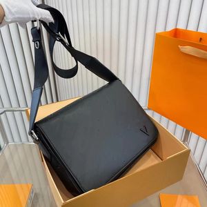 Braça de seda e feminina de couro de couro estampado Bolsa de seda Mensageiro Mensageiro de ombro de ombro masculino Saco de laptop