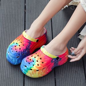 Ins fashion Женщины Hole Slippers High Heel Ladies засоры сандалии камуфляж леопард пляж сад обувь Zapatos MUJER Размер 42 230718