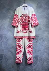 Kvinnors uppsättning 2023 Autumn/Winter Fashion Round Neck pärlstav med byxor Set S-XL Kvinnors tvådelade byxor enstaka färg fyra storlekar