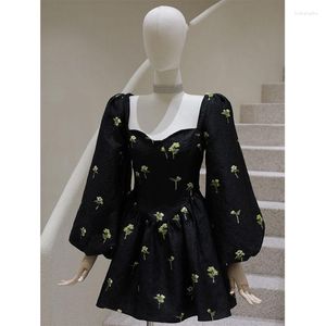 Vestidos casuais oversize feminino outono vestido 2023 vintage colarinho quadrado preto para mulheres temperamento floral manga longa curta