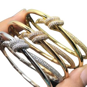Original märke TFF -armband Knut Ny produkt med Diamond Gold Fashion Design Avancerad personlighetsfjäril