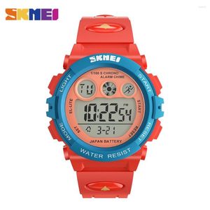 腕時計SKMEI明るいディスプレイキッズ30M防水デジタル子供スポーツ時計男の子の女の子のための目覚まし時計