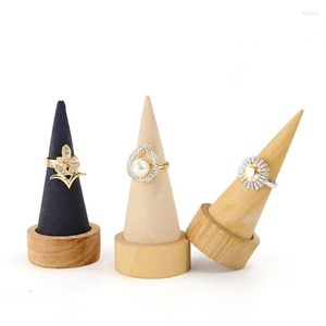 Sacchetti per gioielli Fashion Mini Wood Finger Ring Display Holder Triangle Cone Jewellery Showcase Storage Gift Stand