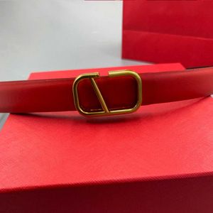 Bälten för kvinnor Designer Luxurys Designers Belt Letter Läderföretag Leisure Gracieful and Woman Belts Valentine's Day Gift Mycket Good66DP