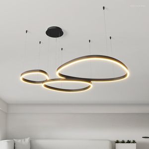 Pendelleuchten Moderne schwarzweiße Farblichter gebürstete Ringe LED-Kronleuchter Hauptbeleuchtung Deckenmontage für Wohnzimmer Schlafzimmer hängend