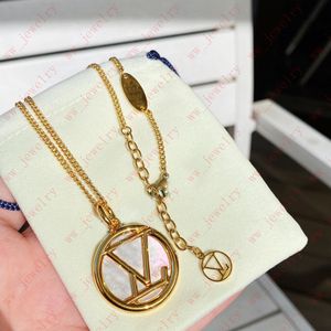 Mother shell white shell Roman numerals round brand necklace personality wear with long necklace simple metallic designer jewelry